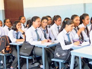 निजी विद्यालय असोज १ देखि खोल्ने तयारी !