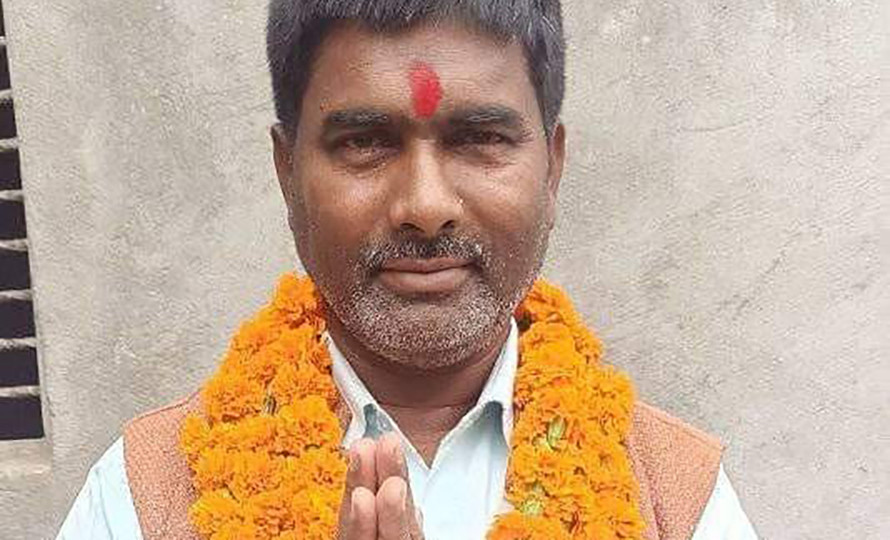 स्थायी कर्मचारी सट्टामा राखेर एसईइ दिने मेयर बिरुद्ध पक्राउ पुर्जी